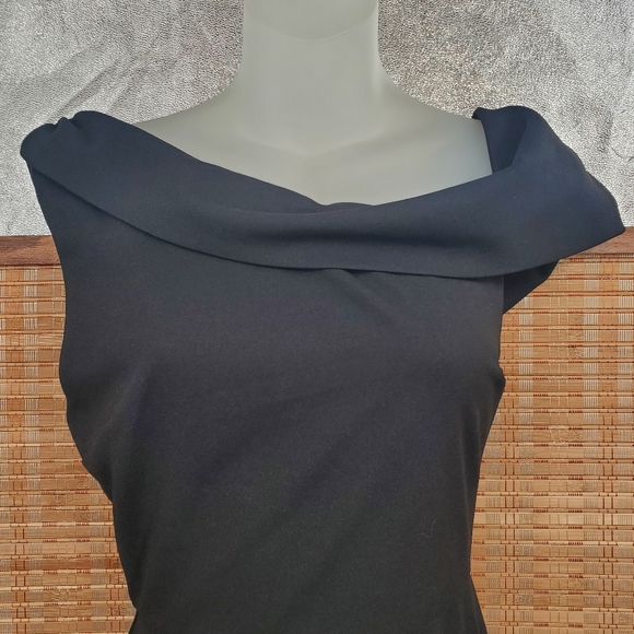 Windsor Asymmetric Neckline Off the Shoulder Black Formal Maxi Gown Size Small - Picture 4 of 8